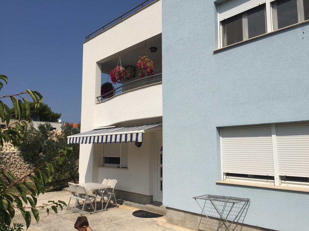 Ana'S Apartments Petrcane Exterior foto